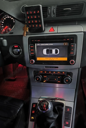 Bine întreținută, atent exploatată, plafon panoramic înstelat, lumini ambientale. - imagine 7