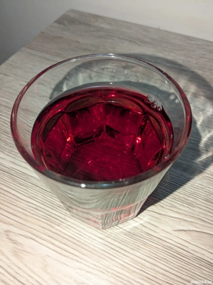 Vin rosu cabernet si coniac din vin