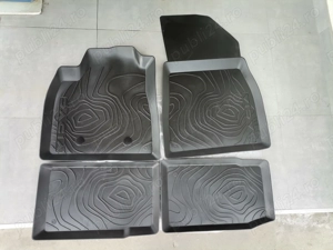 Vând covorașe interior Duster 3 gpl