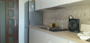 Garsonieră bloc nou Ozana, etaj 1, centrală proprie, mobilată modern