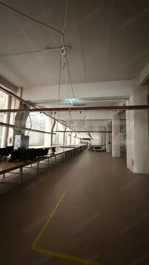 Hala cu inaltime generoasa, parter, acces asfalt 