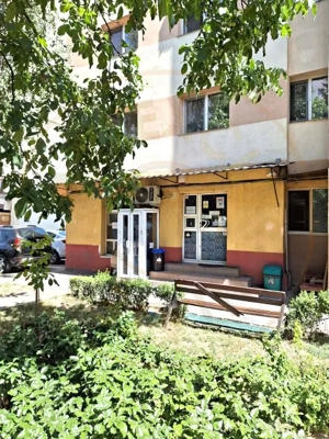 Inchiriere Spatiu Nord 50 mp pretabil frizerie - imagine 2