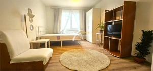 Garsoniera renovata integral, mobilata, utilata, Poarta 6