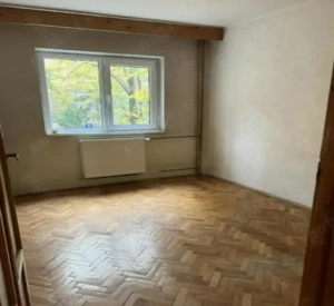 Apartament 2 camere Aradului etaj 1 decomandat 2 balcoane langa Piata Verde
