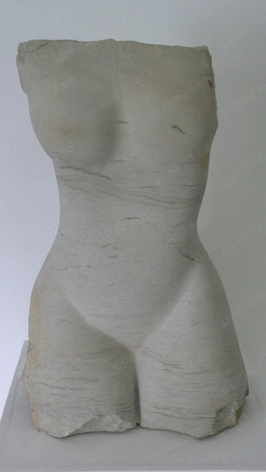 forme feminine in piatra