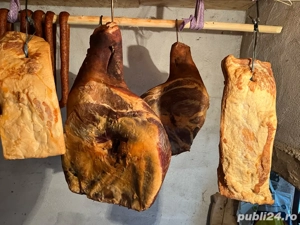 Șuncă și slănină de vânzare