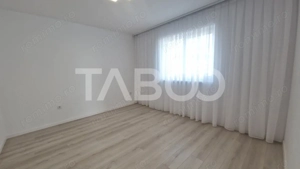 Casa moderna cu 4 camere 2 bai si curte in Selimbar zona rezidentiala - imagine 12