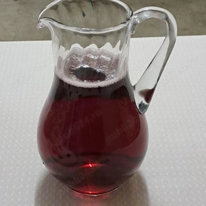 Vin natural de struguri 