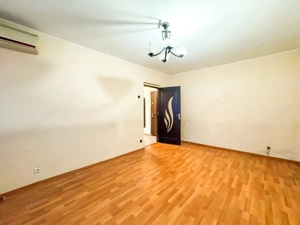 Un 3 camere corect. Si extrem de interesant! - imagine 9