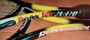 2 rachete tenis camp  ROSSIGNOL PROGRESS 10  f. usoare  245 grame bucata   impecabile lungime 64 cm.