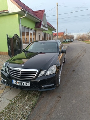 Mercedes E300 Hybrid AMG - imagine 8
