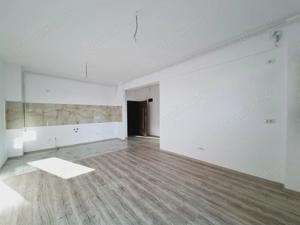 Aproape de statie Express 3 si ESO. Dormitor cu zona de dressing. - imagine 6