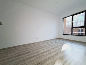 Aproape de statie Express 3 si ESO. Dormitor cu zona de dressing. - imagine 5