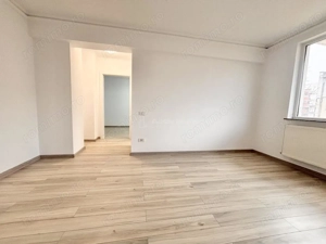 Apartament 3 camere renovat - etaj 2 - imagine 7