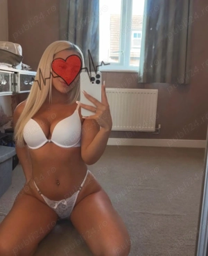    DOAR DEPLASARE    La tine sau la Hotel.