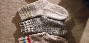 Sosete tricotate manual cu fir de lana