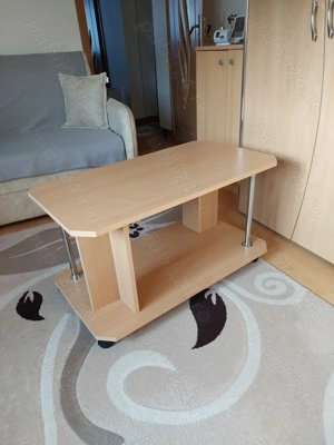 Masuta pentru servit cafeaua.