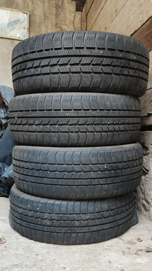 Vand 4 cauciucuri de ianrna Nexsen 205/50 R17 93V