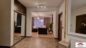 Apartament cu 3 camere semicentral  etaj 1 cu parcare  - imagine 3