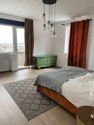 închiriez apartament 3 camere Brașov centru