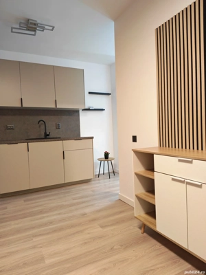 Proprietar 2 cam Iulius Mall prima închiriere 