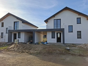 Vand casa tip P+M Martinesti