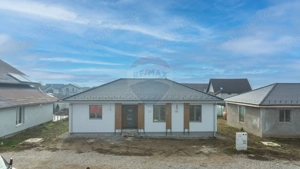 Comision 0 %! Casă cu 4 camere, construcție 2025, Bod! - imagine 17