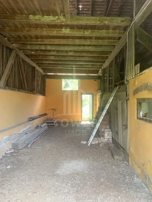 Casă în centrul Cisnădioarei cu 243mp de locuit și teren de 936mp - imagine 11