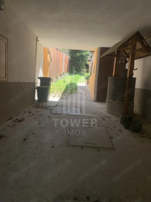 Casă în centrul Cisnădioarei cu 243mp de locuit și teren de 936mp - imagine 13