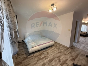 Casă / Vilă cu 5 camere de vânzare - imagine 11