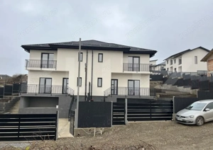 Vila tip duplex la cheie