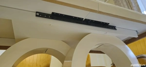 Vând masă + 4 scaune 