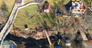 Vând teren intravilan 