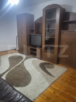 Apartament de vânzare – zonă excelentă și liniștită - imagine 2