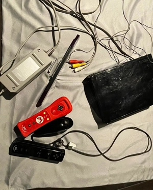 Nintendo Wii : complet funcțional + jocuri