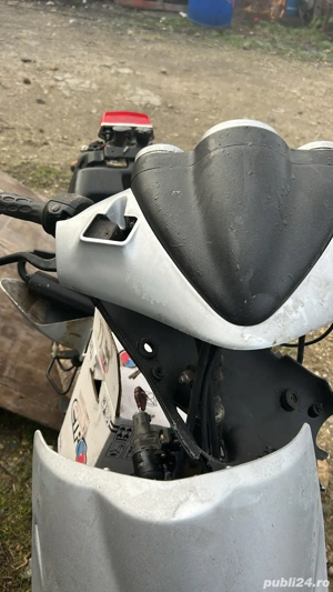 vand sau dezmembrez scuter malaguti F12  - imagine 2