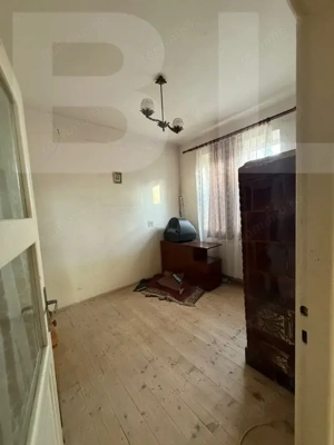 Casa de vanzare, cu 3 camere, doua bucatarii+teren in Simeria - imagine 5