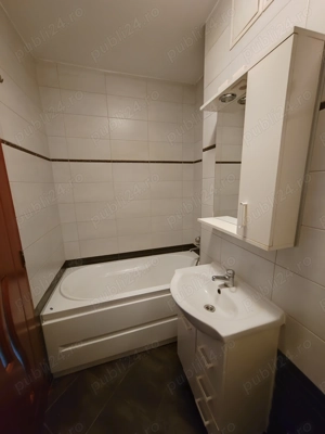 Vând apartament renovat cu doua camere decomandat in Timișoara în zona centrală  - imagine 2