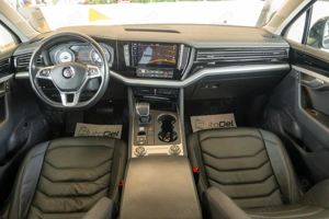 Volkswagen Touareg 3.0 TDI 4Motion - imagine 17