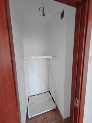 Vând apartament renovat cu doua camere decomandat in Timișoara în zona centrală  - imagine 12