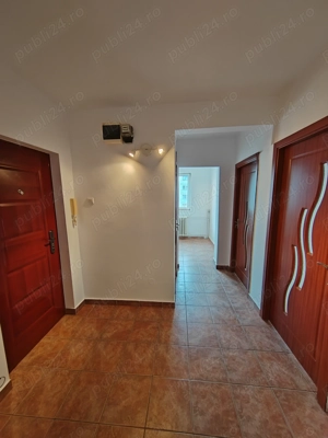 Vând apartament renovat cu doua camere decomandat in Timișoara în zona centrală  - imagine 9