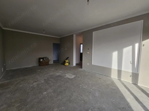 Despartit prin camera tehnica! Living mare! Disponibil imediat! - imagine 3