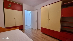 Apartament 3 camere spațios, luminos, stradal, mobilat complet - imagine 4