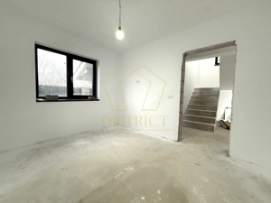 Duplex despartit prin camera tehnica cu 4 camere | Giroc