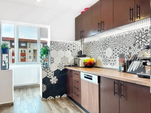 De vanzare | Decomandat 2 camere | Et 3 | Finisaje moderne | Soarelui