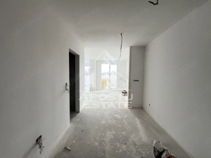DE VANZARE Apartament 2 camere Zona Torontalului - pozitie excelenta - imagine 8
