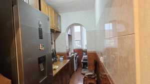 Ap 1 cam de vânzare str Cazaban, cart. Iosia