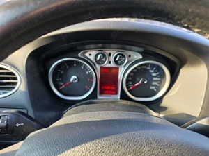 Ford Focus facelift 1.8 benzina