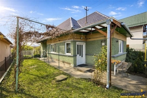 Gospodarie cu atmosfera traditionala,sursa proprie apa,pivnita,magazie,Curteni,Targu Mures