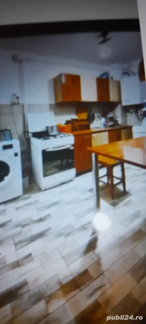 van  casa langa Piata Centrala